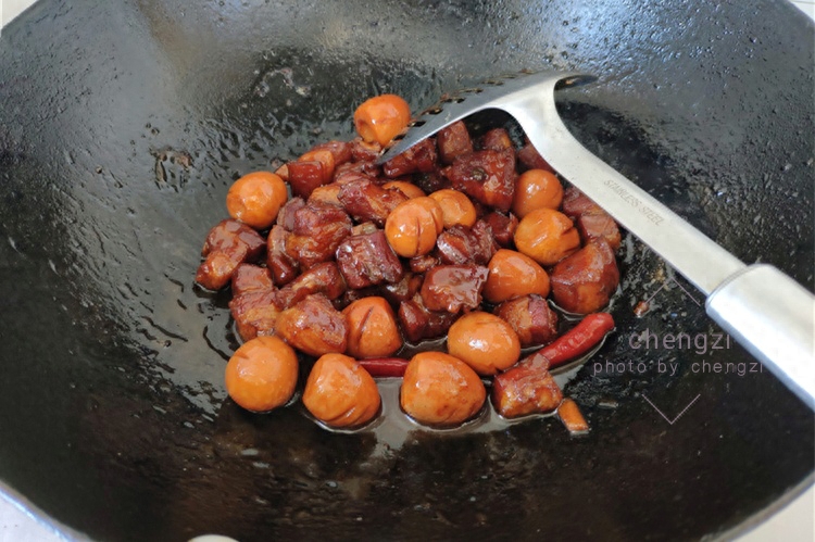 炒焖肉米線冒子的做法大全_紅燒肉焖鹌鹑蛋的做法_豆角肉焖面的做法