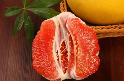 紅心柚的特點，口感酸甜、豐富維生素C